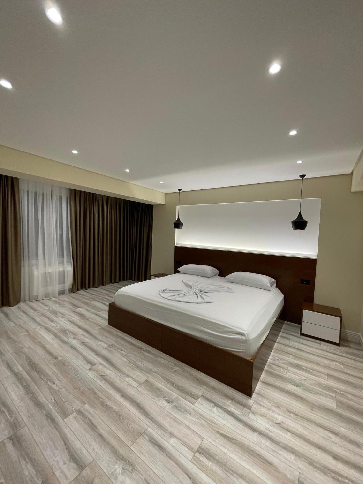 Home 12 Librazhd Luaran gambar