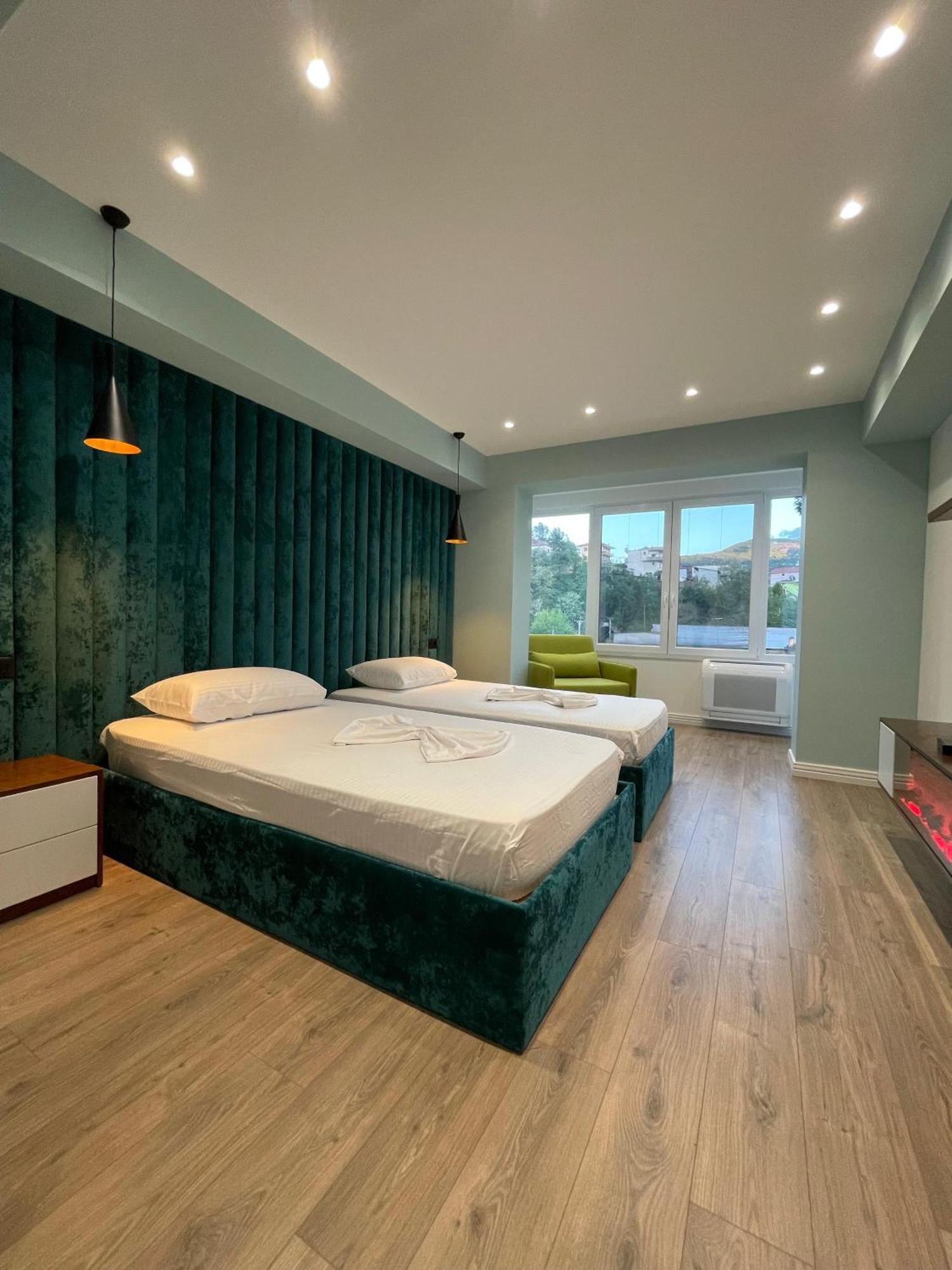 Home 12 Librazhd Luaran gambar