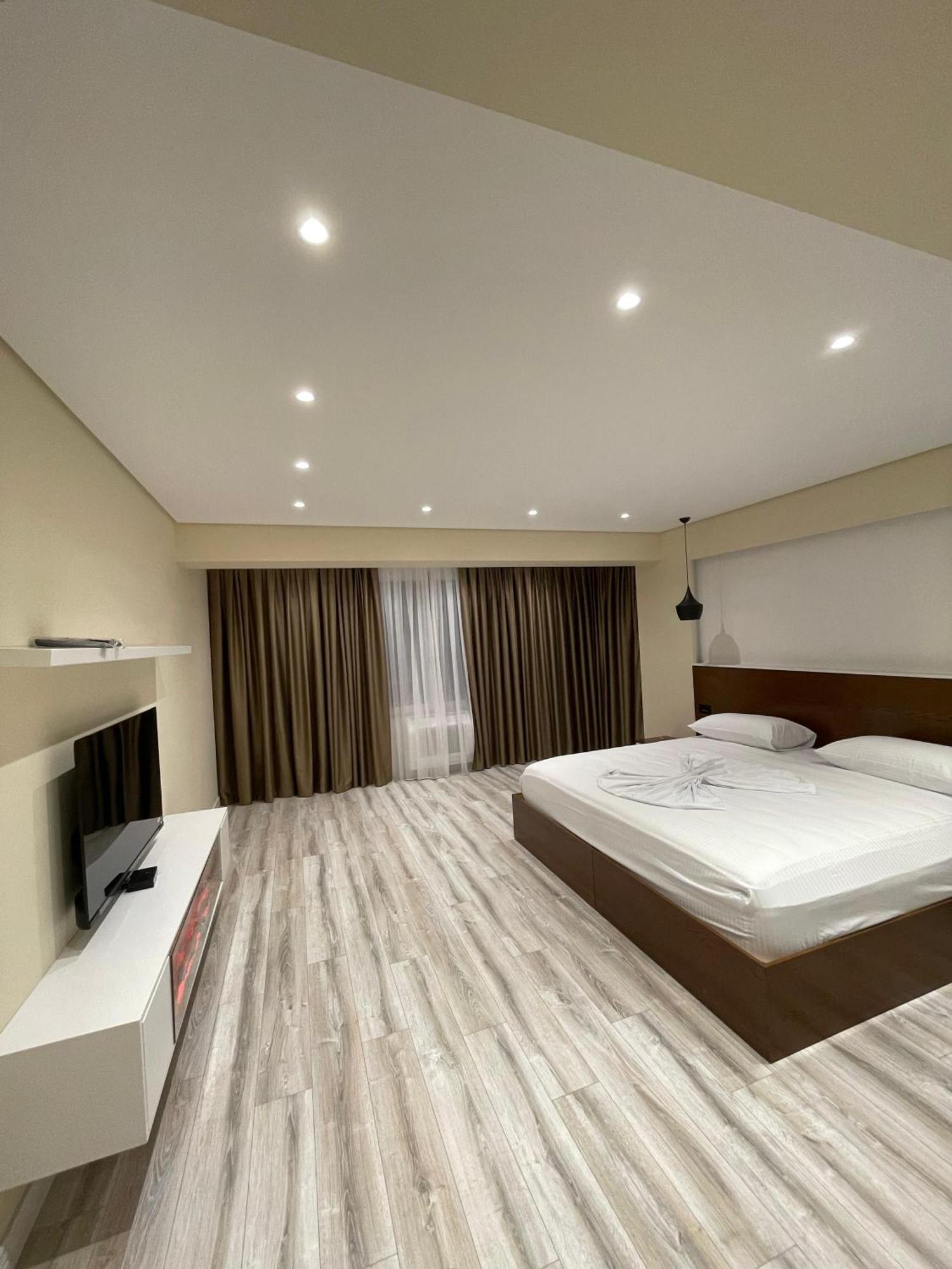 Home 12 Librazhd Luaran gambar