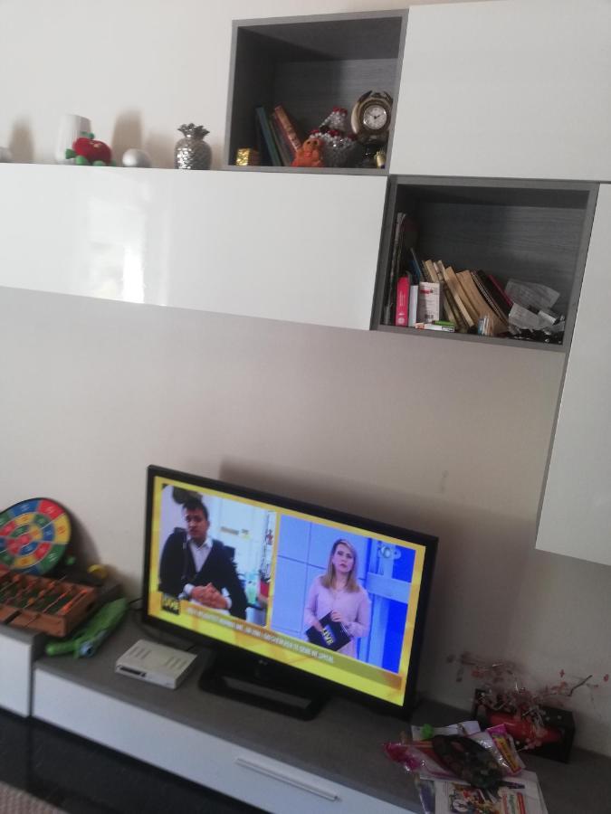 Home 12 Librazhd Luaran gambar